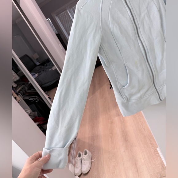 Lululemon Scuba Full-Zip Hoodie - Picture 3 of 12